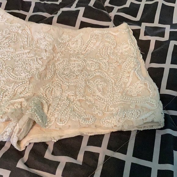 Zara short shorts - beaded with pearls - Picture 3 of 8
